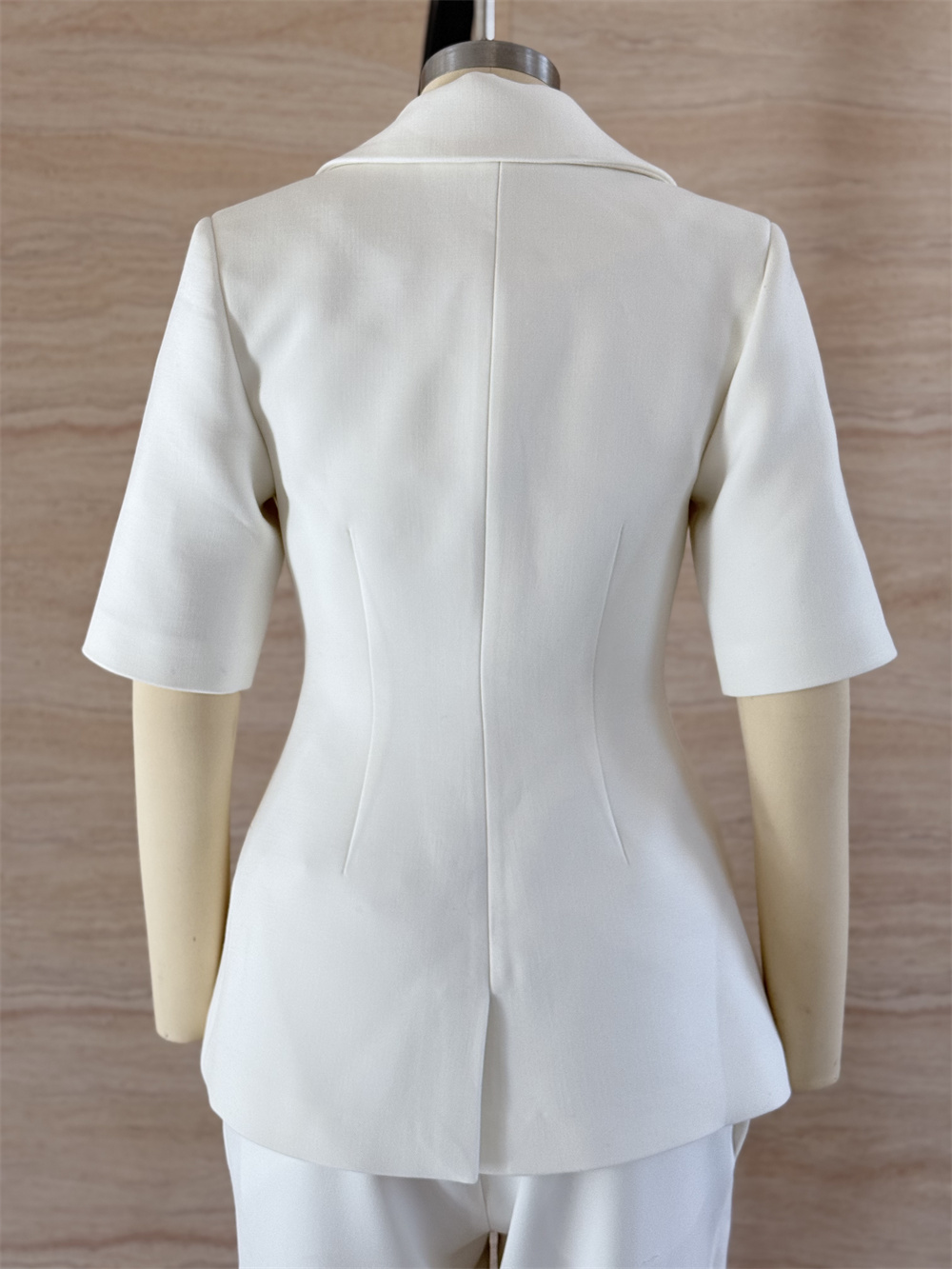 RH-BLAZER 04 face back.jpg