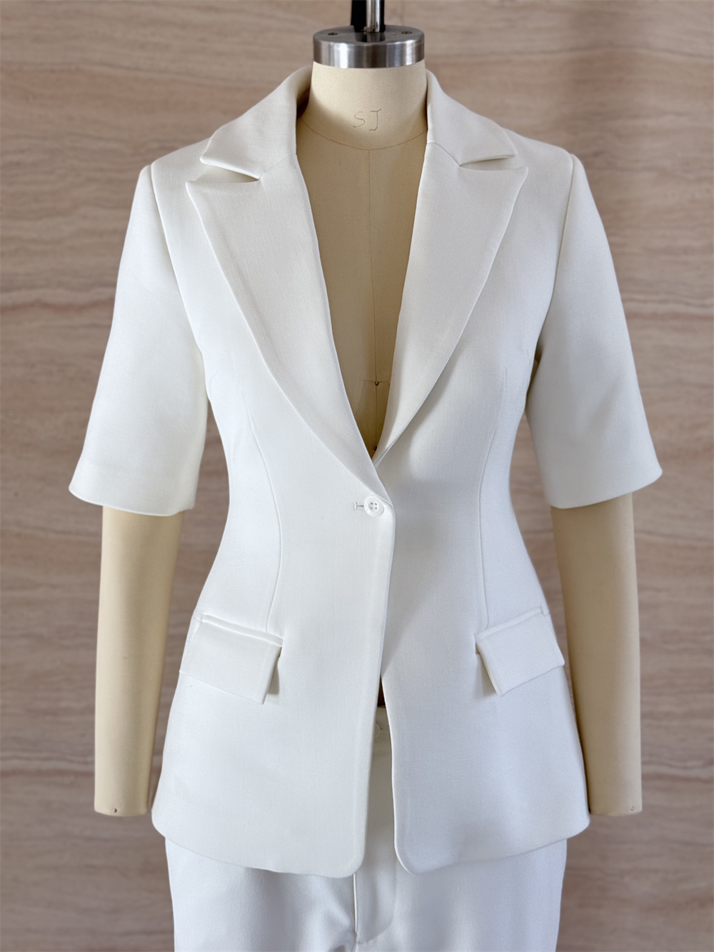 RH-BLAZER 04 face.jpg